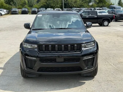 Another view of 2027 Jeep Grand Cherokee Limited for sale in Crestwood, KY at Glenn Chrysler Dodge Jeep Ram