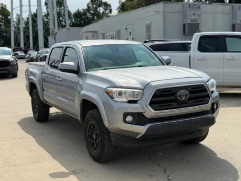 More photos of 2019 Toyota Tacoma SR5 at Glenn Chrysler Dodge Jeep Ram, KY