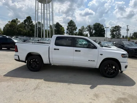 More photos of 2027 Ram 1500 Laramie at Glenn Chrysler Dodge Jeep Ram, KY