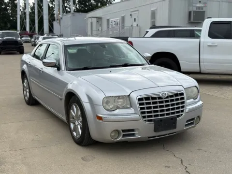 More photos of 2007 Chrysler 300C at Glenn Chrysler Dodge Jeep Ram, KY