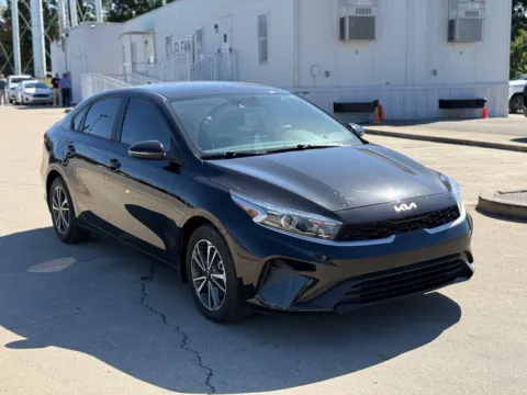 More photos of 2023 Kia Forte LXS at Glenn Chrysler Dodge Jeep Ram, KY