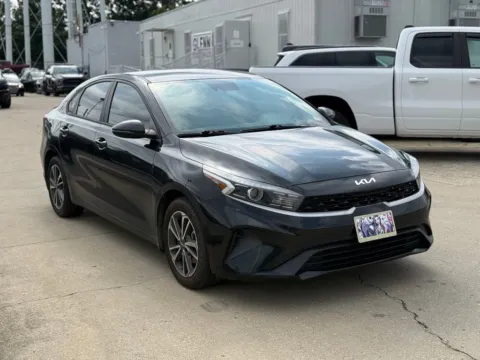 More photos of 2023 Kia Forte LXS at Glenn Chrysler Dodge Jeep Ram, KY
