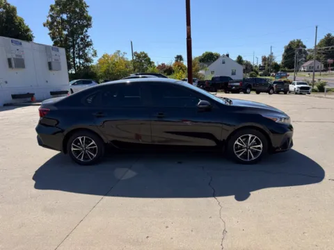 More photos of 2023 Kia Forte LXS at Glenn Chrysler Dodge Jeep Ram, KY