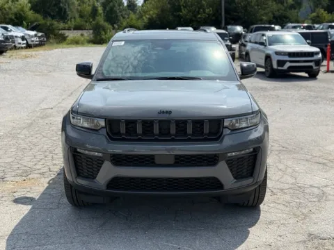 Another view of 2027 Jeep Grand Cherokee L Limited for sale in Crestwood, KY at Glenn Chrysler Dodge Jeep Ram