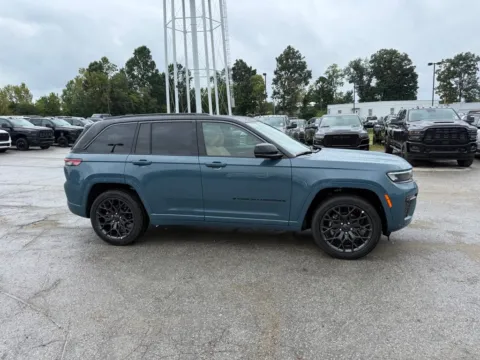 More photos of 2027 Jeep Grand Cherokee Summit at Glenn Chrysler Dodge Jeep Ram, KY