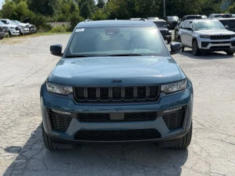 Another view of 2027 Jeep Grand Cherokee Limited for sale in Crestwood, KY at Glenn Chrysler Dodge Jeep Ram