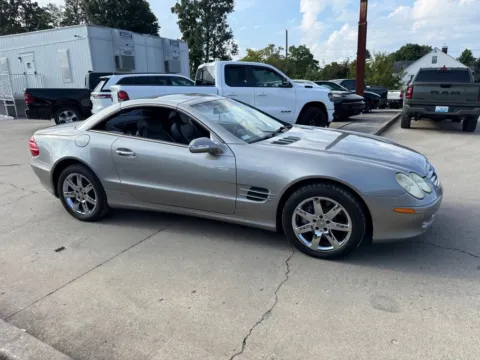 More photos of 2003 Mercedes-Benz SL-Class SL 500 at Glenn Chrysler Dodge Jeep Ram, KY