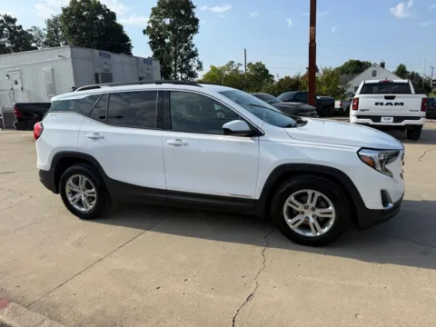 More photos of 2019 GMC Terrain SLE at Glenn Chrysler Dodge Jeep Ram, KY