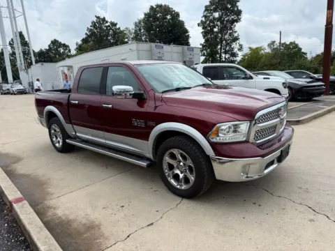 More photos of 2016 Ram 1500 Laramie at Glenn Chrysler Dodge Jeep Ram, KY