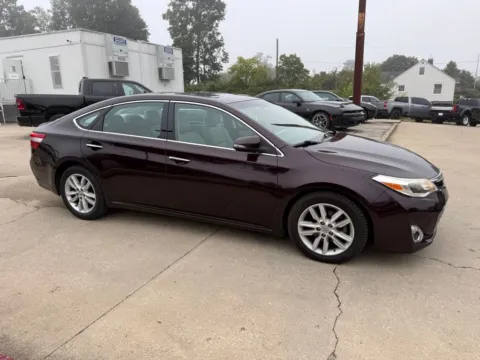 More photos of 2014 Toyota Avalon XLE Premium at Glenn Chrysler Dodge Jeep Ram, KY