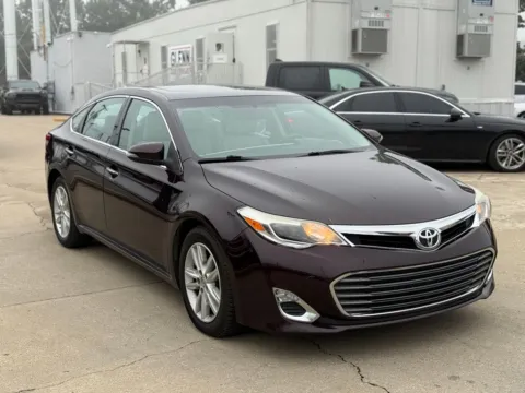 More photos of 2014 Toyota Avalon XLE Premium at Glenn Chrysler Dodge Jeep Ram, KY