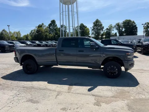 More photos of 2027 Ram 3500 Big Horn at Glenn Chrysler Dodge Jeep Ram, KY