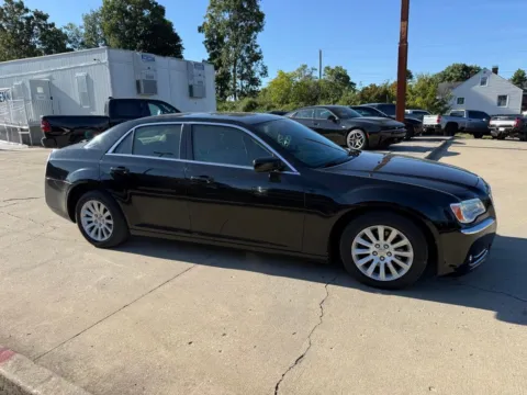 More photos of 2014 Chrysler 300 at Glenn Chrysler Dodge Jeep Ram, KY