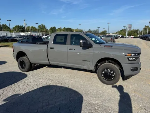 More photos of 2027 Ram 3500 Big Horn at Glenn Chrysler Dodge Jeep Ram, KY