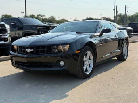Photos of 2010 Chevrolet Camaro 1LT for sale in Crestwood, KY at Glenn Chrysler Dodge Jeep Ram