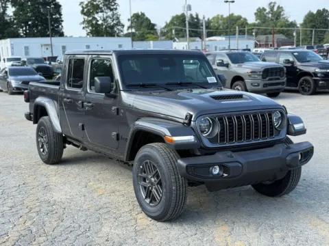 More photos of 2026 Jeep Gladiator Sport S at Glenn Chrysler Dodge Jeep Ram, KY