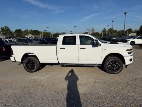 More photos of 2027 Ram 2500 Black Express at Glenn Chrysler Dodge Jeep Ram, KY