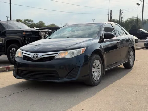 Photos of 2013 Toyota Camry LE for sale in Crestwood, KY at Glenn Chrysler Dodge Jeep Ram
