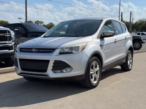 Photos of 2015 Ford Escape SE for sale in Crestwood, KY at Glenn Chrysler Dodge Jeep Ram