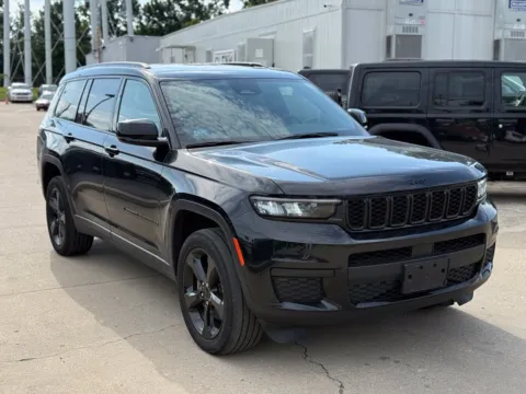More photos of 2023 Jeep Grand Cherokee L Altitude at Glenn Chrysler Dodge Jeep Ram, KY
