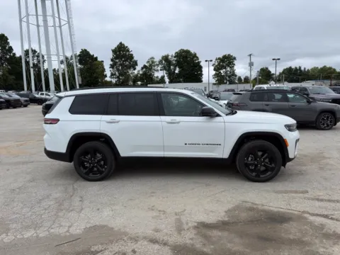 More photos of 2027 Jeep Grand Cherokee L Limited at Glenn Chrysler Dodge Jeep Ram, KY