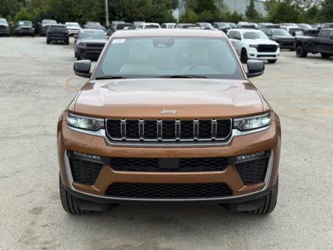 Another view of 2027 Jeep Grand Cherokee Limited for sale in Crestwood, KY at Glenn Chrysler Dodge Jeep Ram