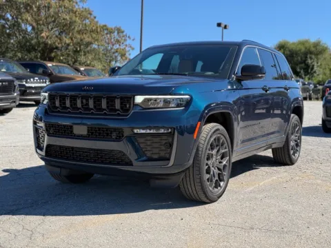 Photos of 2027 Jeep Grand Cherokee Summit for sale in Crestwood, KY at Glenn Chrysler Dodge Jeep Ram