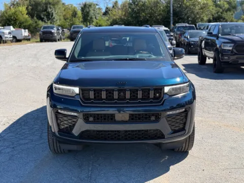 Another view of 2027 Jeep Grand Cherokee Summit for sale in Crestwood, KY at Glenn Chrysler Dodge Jeep Ram