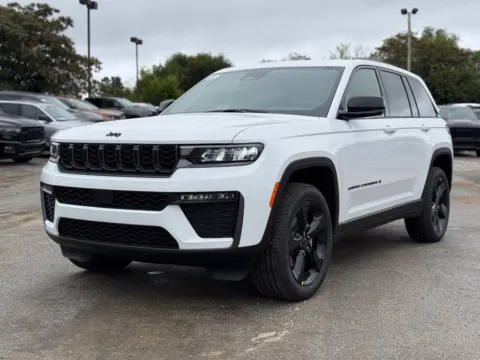 Photos of 2027 Jeep Grand Cherokee Limited for sale in Crestwood, KY at Glenn Chrysler Dodge Jeep Ram