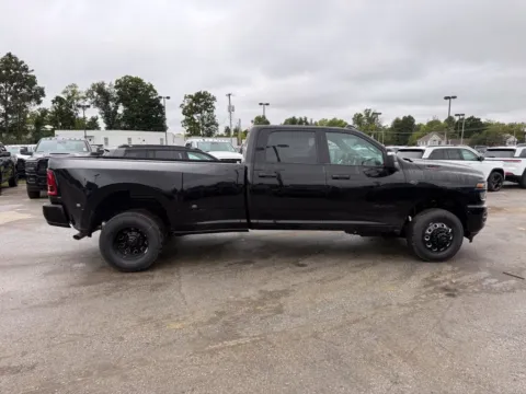 More photos of 2027 Ram 3500 Big Horn at Glenn Chrysler Dodge Jeep Ram, KY