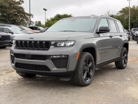 Photos of 2027 Jeep Grand Cherokee Limited for sale in Crestwood, KY at Glenn Chrysler Dodge Jeep Ram