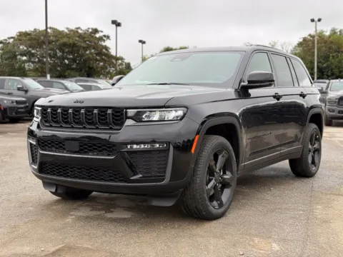 Photos of 2027 Jeep Grand Cherokee Limited for sale in Crestwood, KY at Glenn Chrysler Dodge Jeep Ram