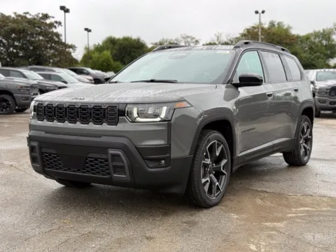 Photos of 2026 Jeep Cherokee Overland for sale in Crestwood, KY at Glenn Chrysler Dodge Jeep Ram
