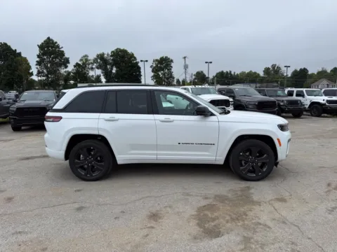 More photos of 2027 Jeep Grand Cherokee Limited Reserve at Glenn Chrysler Dodge Jeep Ram, KY