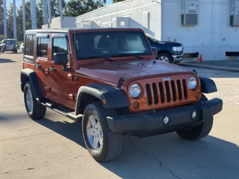 More photos of 2011 Jeep Wrangler Unlimited Sport at Glenn Chrysler Dodge Jeep Ram, KY