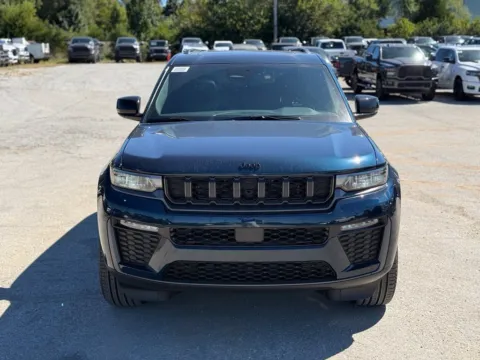 Another view of 2027 Jeep Grand Cherokee L Limited for sale in Crestwood, KY at Glenn Chrysler Dodge Jeep Ram