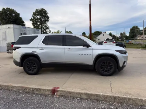 More photos of 2018 Chevrolet Traverse LS at Glenn Chrysler Dodge Jeep Ram, KY