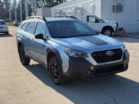 More photos of 2022 Subaru Outback Wilderness at Glenn Chrysler Dodge Jeep Ram, KY