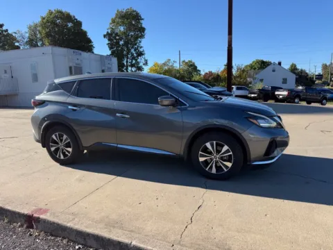 More photos of 2019 Nissan Murano S at Glenn Chrysler Dodge Jeep Ram, KY