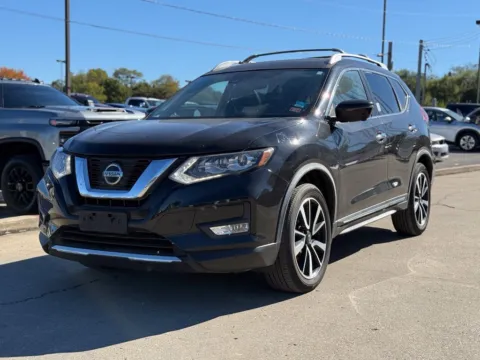 Photos of 2018 Nissan Rogue SL for sale in Crestwood, KY at Glenn Chrysler Dodge Jeep Ram