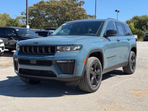 Photos of 2027 Jeep Grand Cherokee Limited for sale in Crestwood, KY at Glenn Chrysler Dodge Jeep Ram