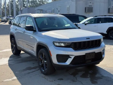 More photos of 2023 Jeep Grand Cherokee Altitude X at Glenn Chrysler Dodge Jeep Ram, KY