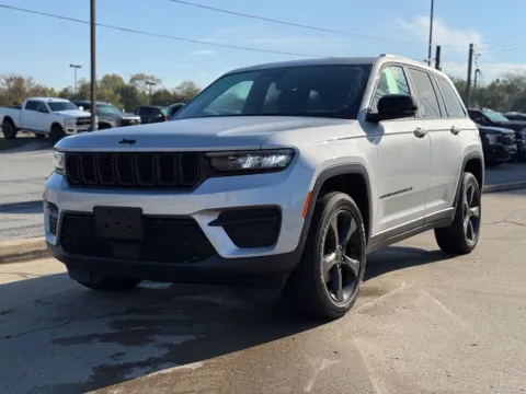Photos of 2023 Jeep Grand Cherokee Altitude X for sale in Crestwood, KY at Glenn Chrysler Dodge Jeep Ram