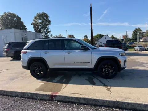 More photos of 2023 Jeep Grand Cherokee Altitude X at Glenn Chrysler Dodge Jeep Ram, KY