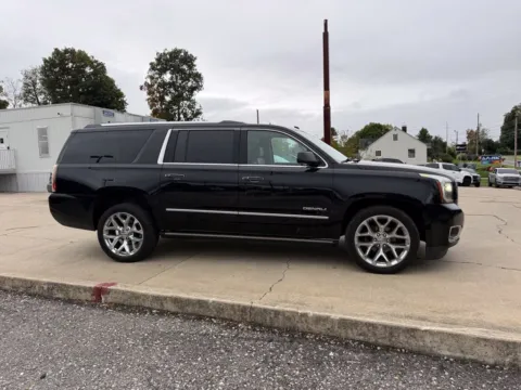 More photos of 2017 GMC Yukon XL Denali at Glenn Chrysler Dodge Jeep Ram, KY