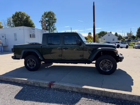 More photos of 2021 Jeep Gladiator Rubicon at Glenn Chrysler Dodge Jeep Ram, KY