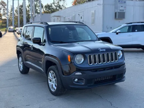 More photos of 2017 Jeep Renegade Latitude at Glenn Chrysler Dodge Jeep Ram, KY