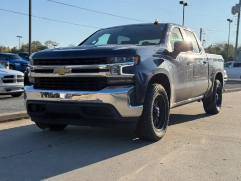Photos of 2021 Chevrolet Silverado 1500 LT for sale in Crestwood, KY at Glenn Chrysler Dodge Jeep Ram