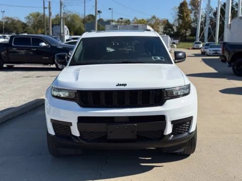 Another view of 2023 Jeep Grand Cherokee L Altitude for sale in Crestwood, KY at Glenn Chrysler Dodge Jeep Ram