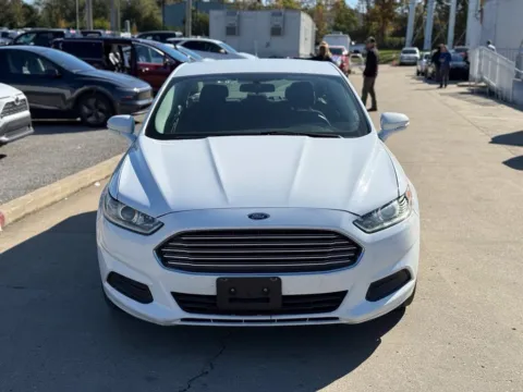 Another view of 2015 Ford Fusion SE for sale in Crestwood, KY at Glenn Chrysler Dodge Jeep Ram